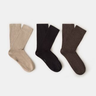 Socks in multiple colors